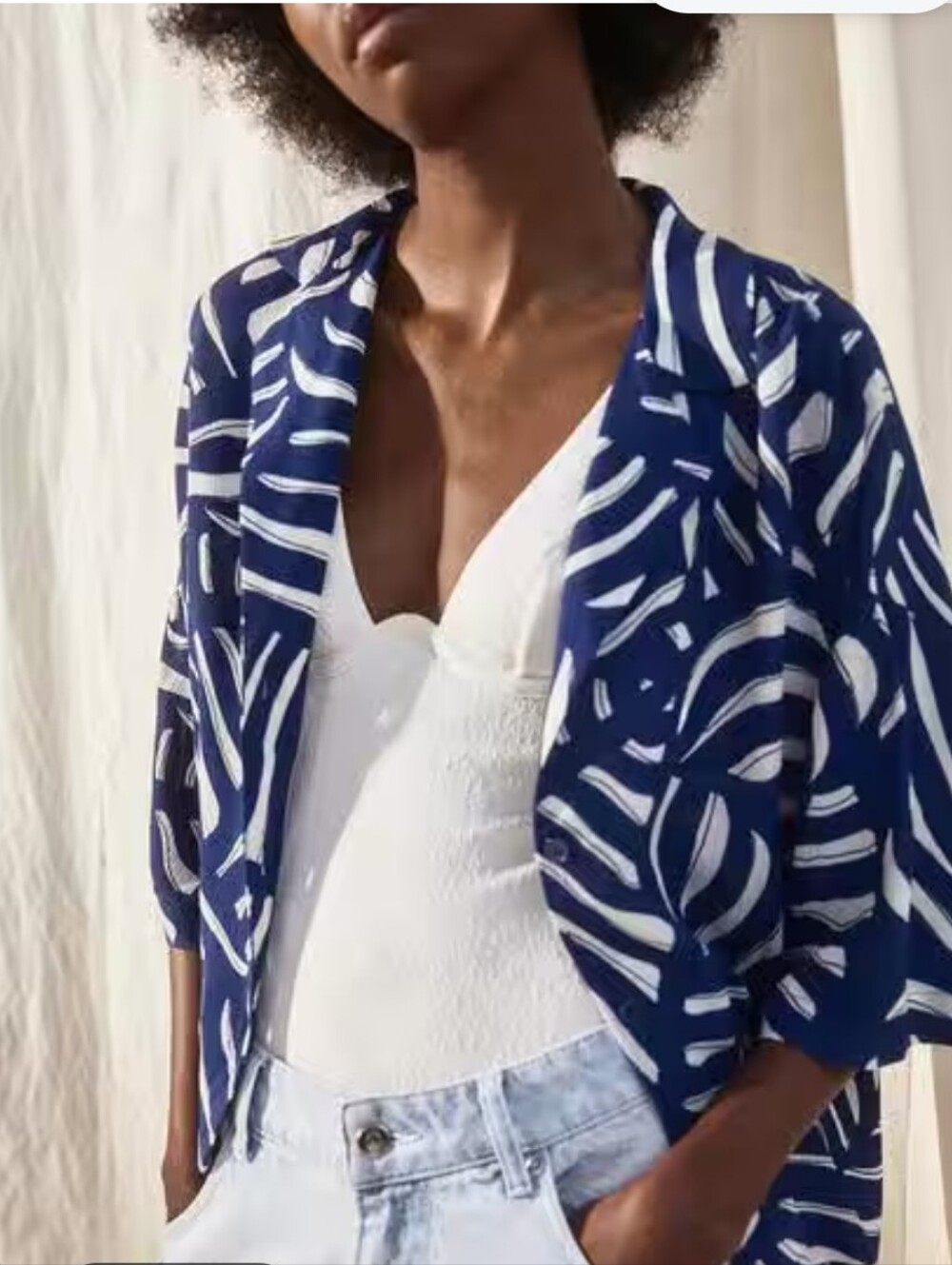 H&M Blue And Cream Patterned Oversized Cropped Resort Wear Top
